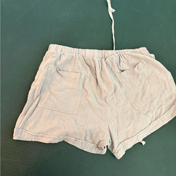 High Waist Gray Shorts with Elastic Waistband - Picture 5 of 5